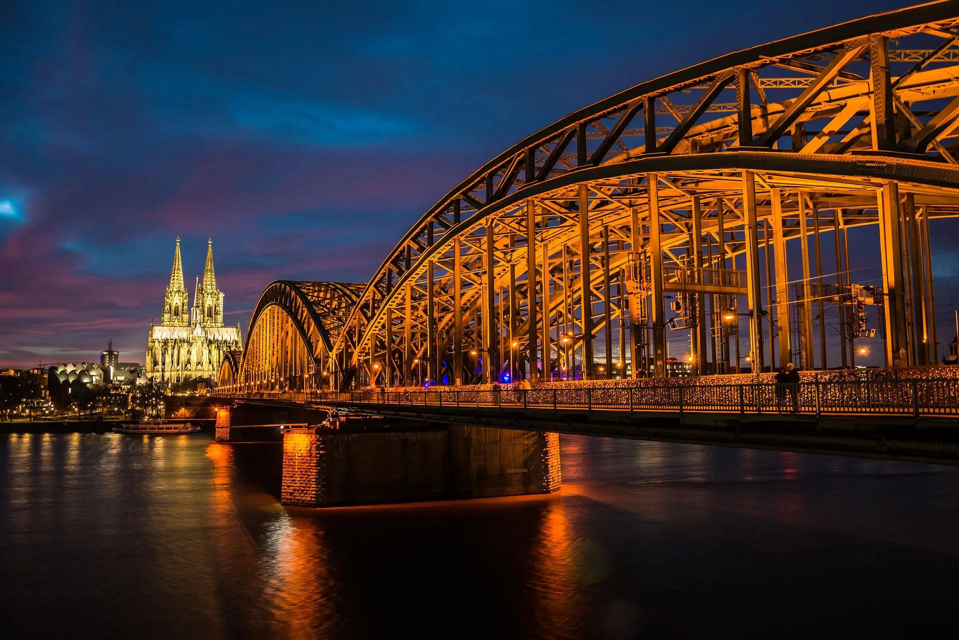 Cologne/Bonn (CGN) – Culture, Attractions and Travel