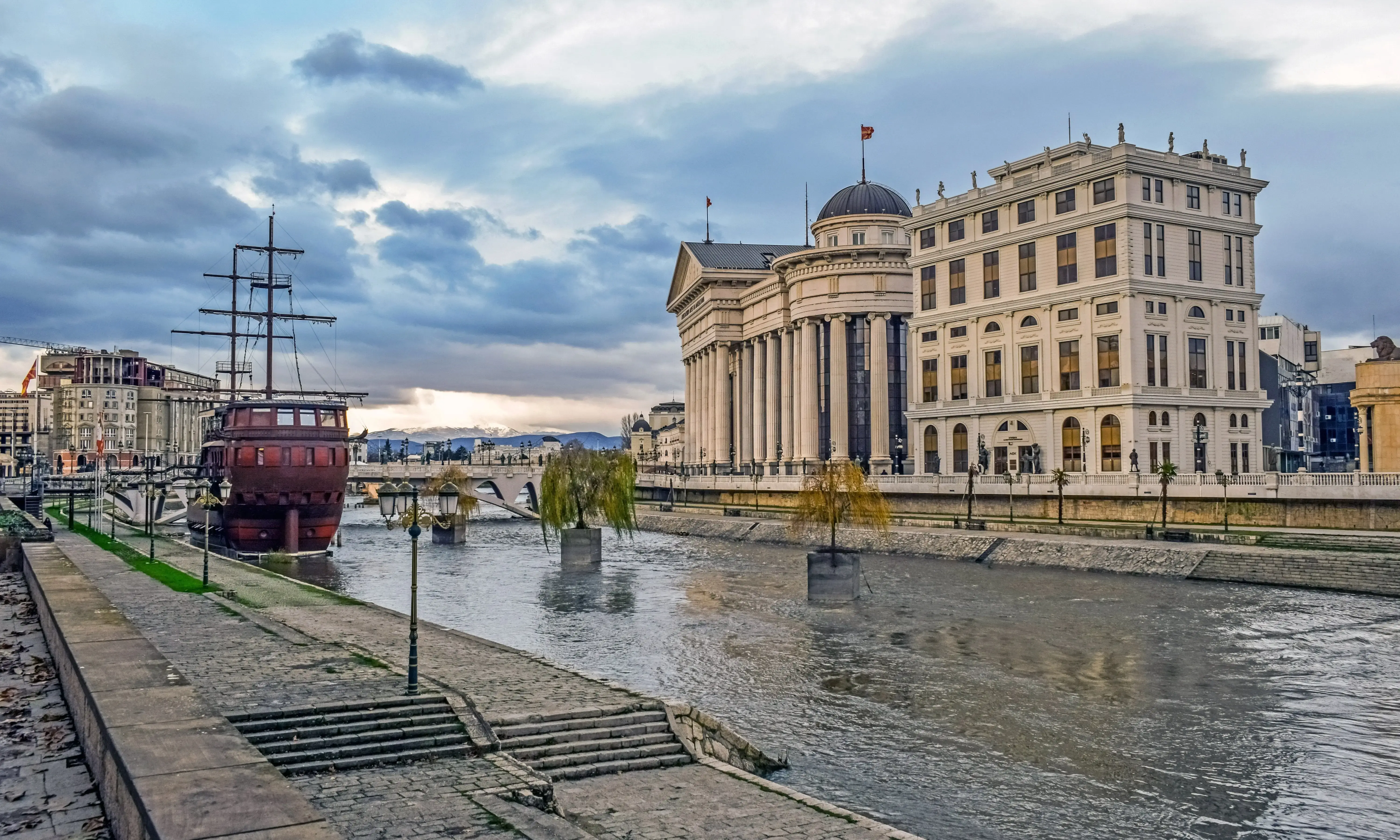 Skopje – Tradition, modernity and Balkan legends